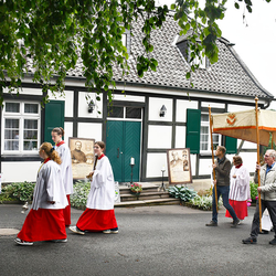 An der alten Schule in Neuhonrath