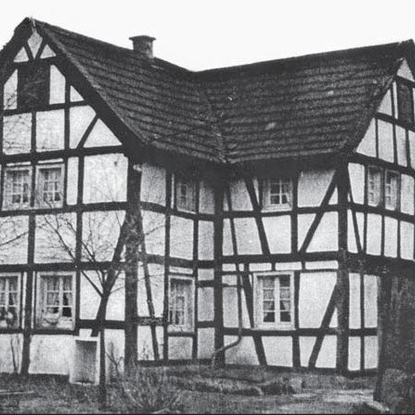 Ein Winkel des Frohnhofes, wie er noch 1960 aussah. Der Fronhof ist einer der ältesten Höfe im Kirchdorf Lohmar. Er wurde 1131 zum ersten Mal erwähnt