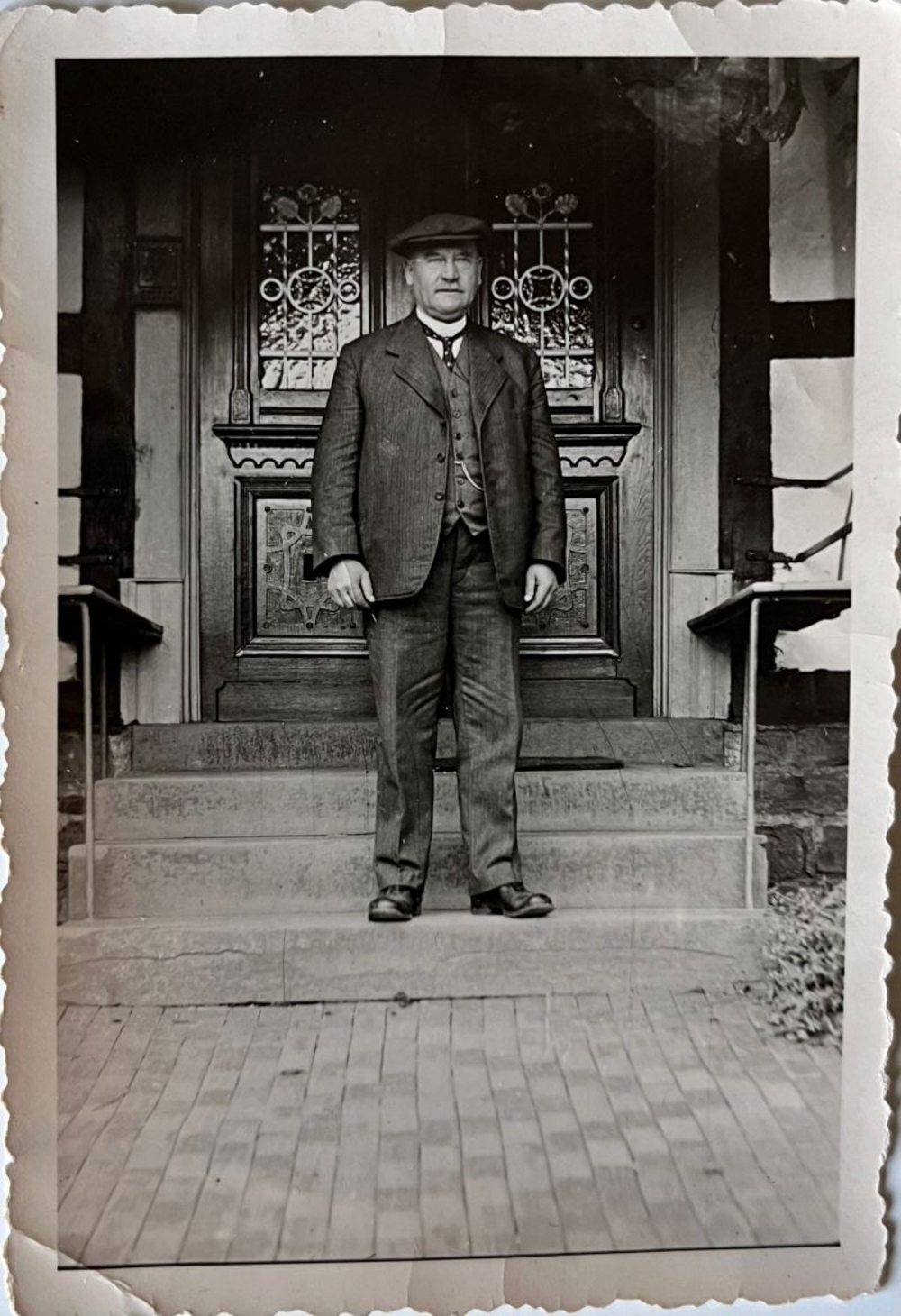 Hugo Breideneichen. Auf der Rückseite des Fotos  hat Maria Wurm (Röger) vermerkt: Andenken an Wahlscheid 8.9.1935