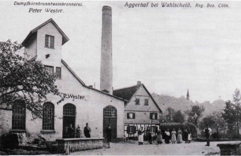 Postkarte aus dem Jahre 1914 mit dem „Ahl Brennes“ (Alte Brennerei) und der Gaststätte Aggerhof