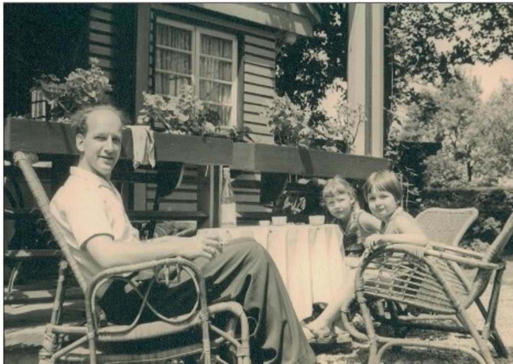 1959, vl. Gerd Rohloff mit Töchtern Cornelia und Barbara