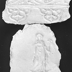Details Marienglocke: Florales Ornamentband; Relief der Unbefleckten Empfängnis (Immaculata)