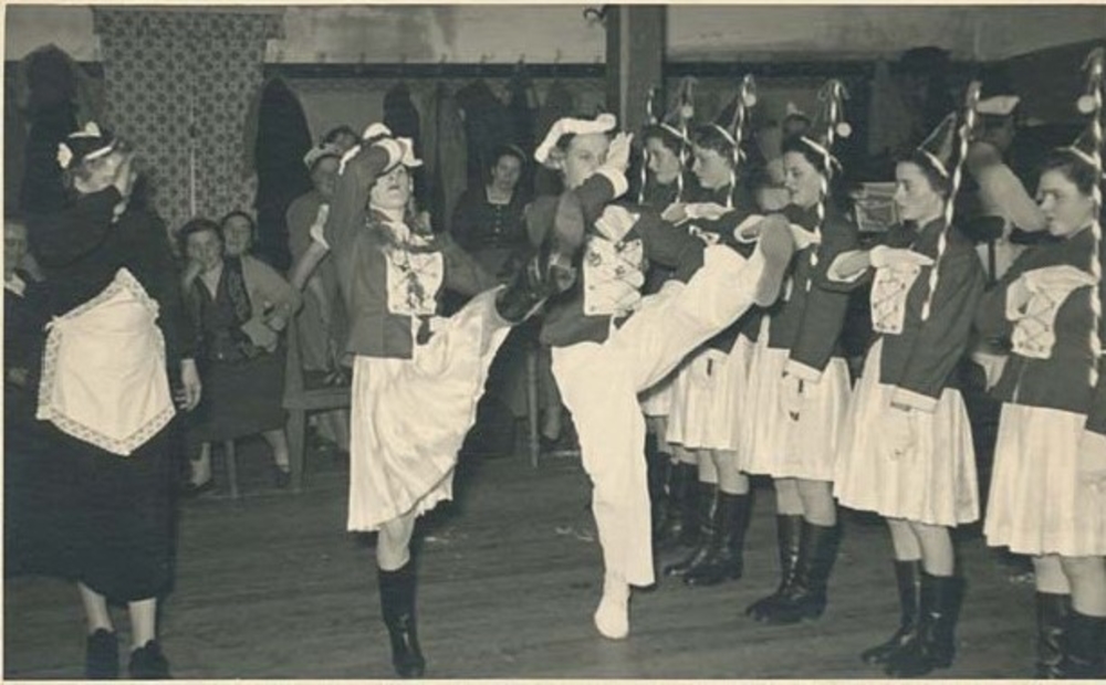 Damentanzcorps "Rheintöchter" Rot-Weiß Birk (1955 -1995). Das erste Tanzpaar Mathilde Hochgeschurz und Hermann Schmitz 1955.