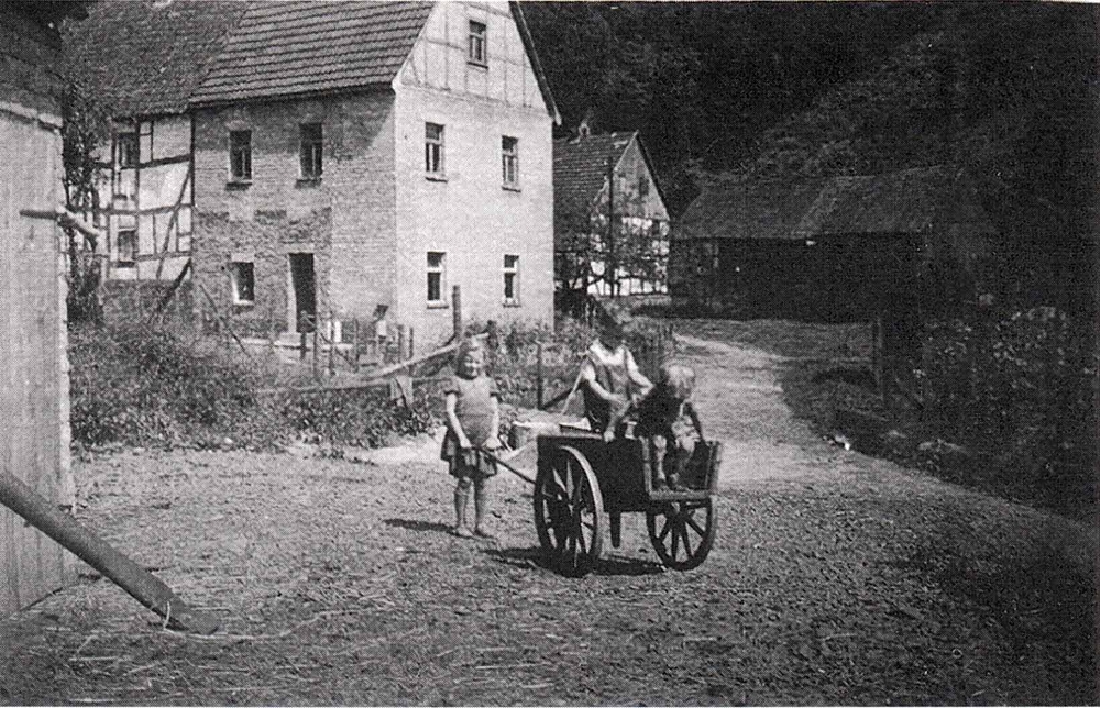 Ehemaliges freiadeliges Gut Honsbach der Familie von Ley vor dem I. Weltkrieg