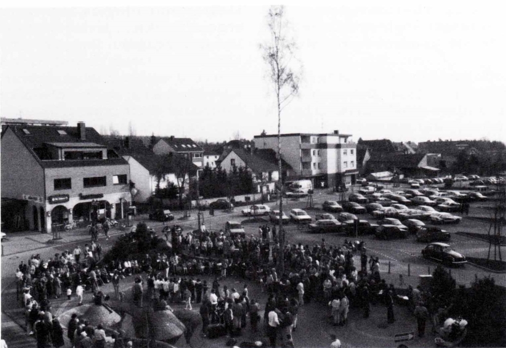 Maibaumsetzen auf dem Frouardplatz, 1987